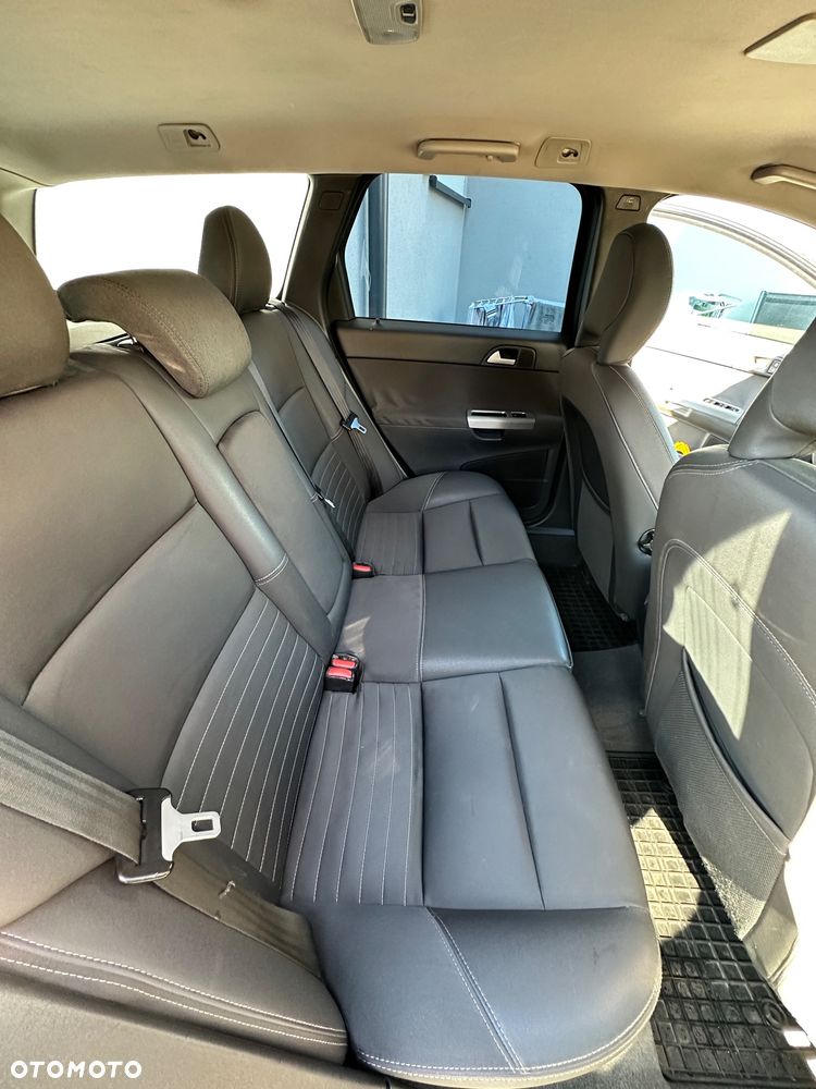 Volvo V50 T5 Momentum - 10