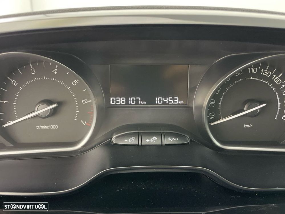 Peugeot 2008 1.2 PureTech Style - 9