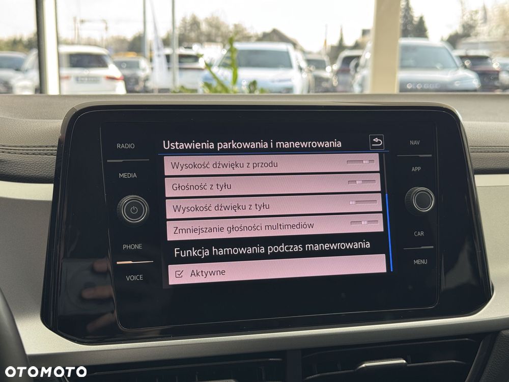 Volkswagen T-Roc - 30