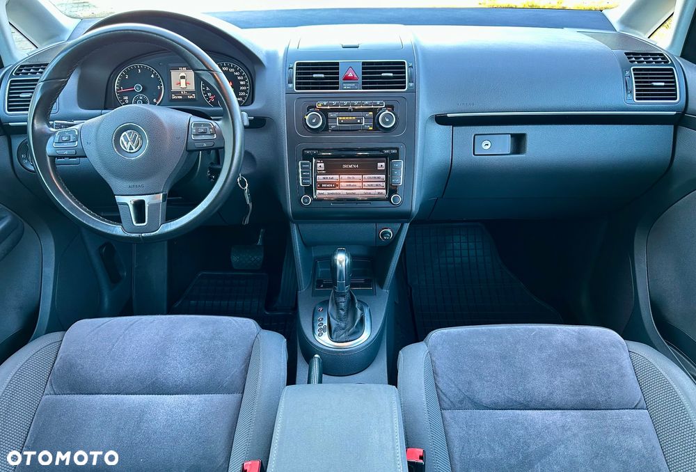 Volkswagen Touran 2.0 TDI DPF DSG Highline - 16