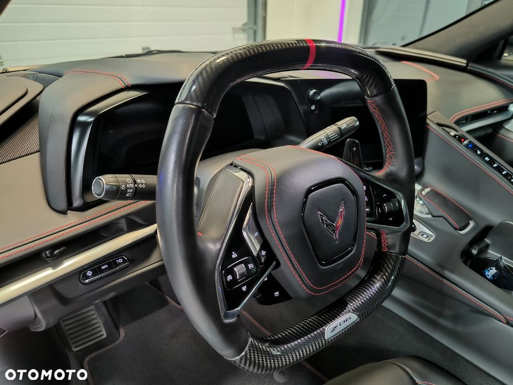 Chevrolet Corvette - 17