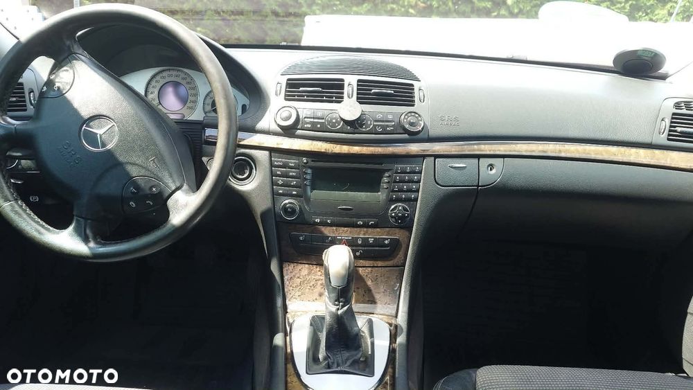 Mercedes-Benz Klasa E 240 Avantgarde - 10