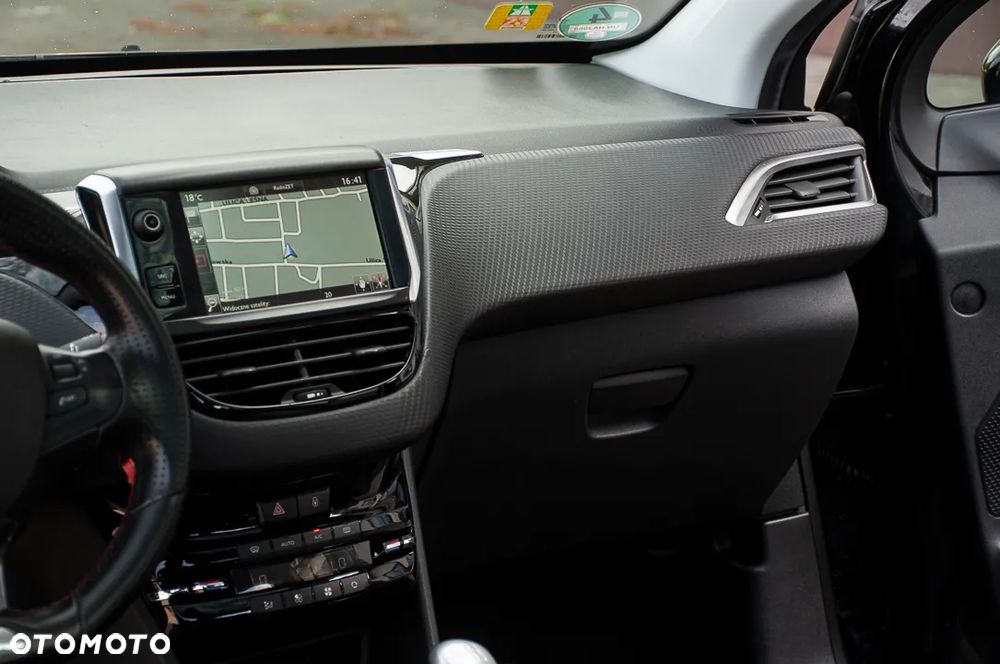 Peugeot 2008 BlueHDi FAP 120 STOP & START GT-Line Edition - 10