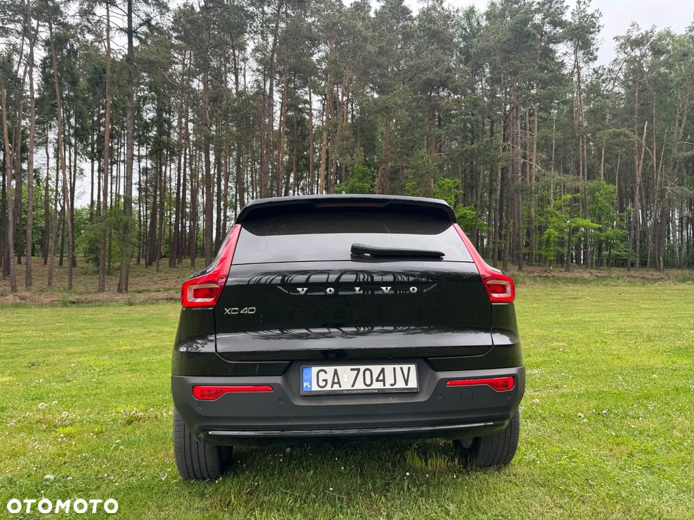 Volvo XC 40 B4 B DKG Ultimate Dark - 3