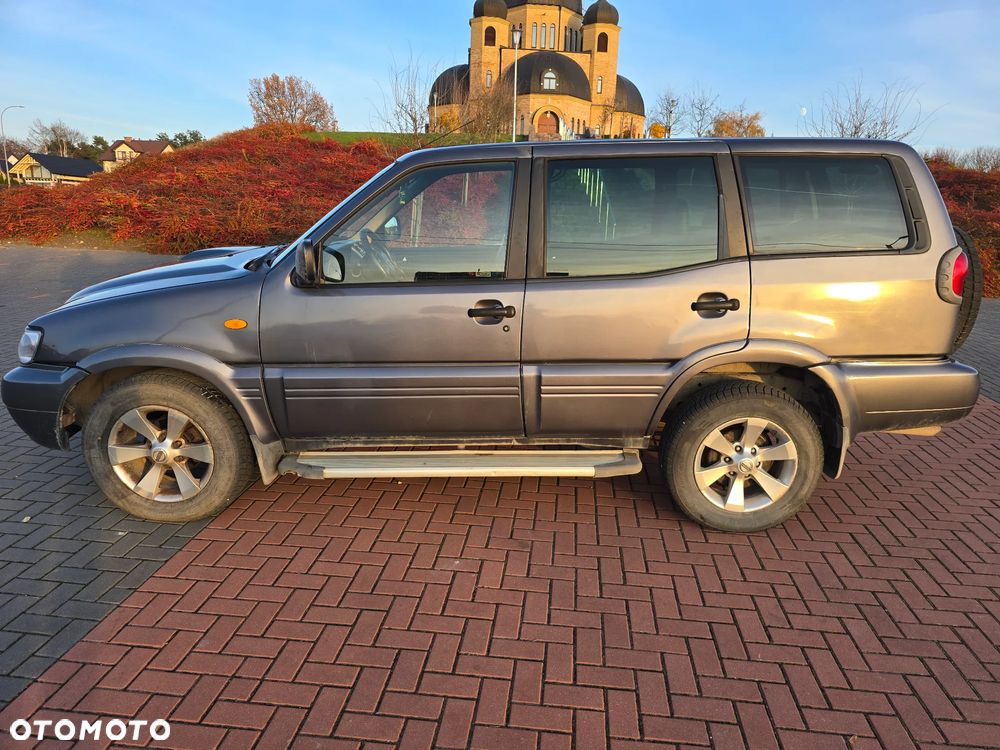 Nissan Terrano II 3.0 Di Luxury - 2