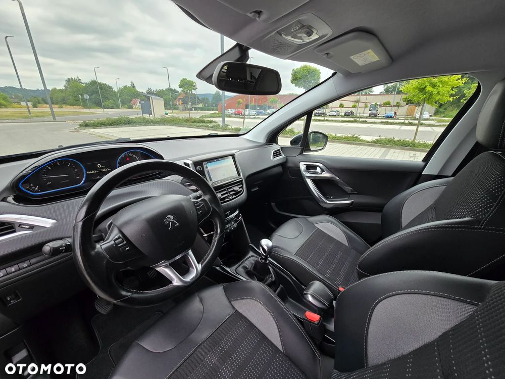 Peugeot 2008 BlueHDi FAP 120 STOP & START GT-Line Edition - 9