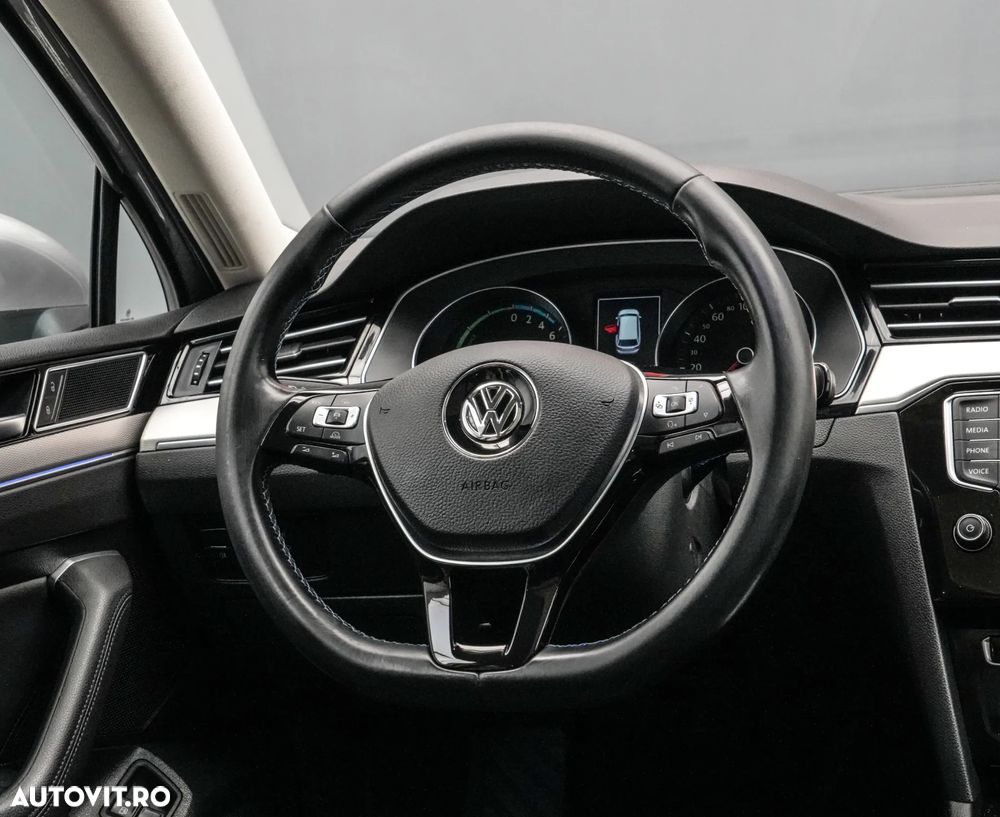 Volkswagen Passat 1.4 TSI DSG GTE - 19