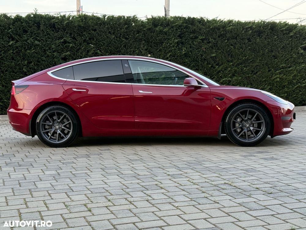 Tesla Model 3 - 14