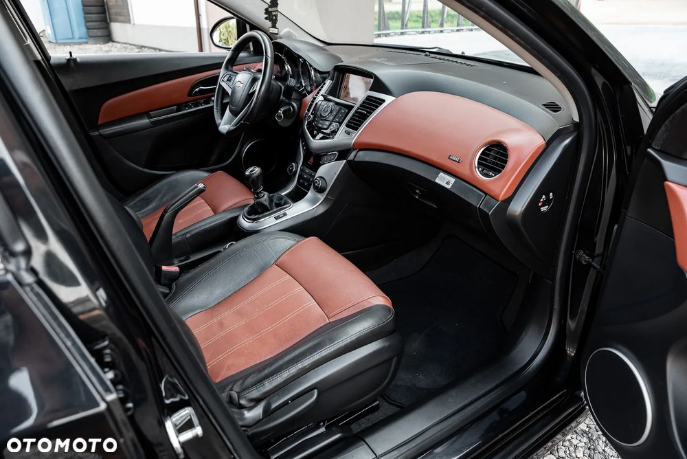 Chevrolet Cruze - 30