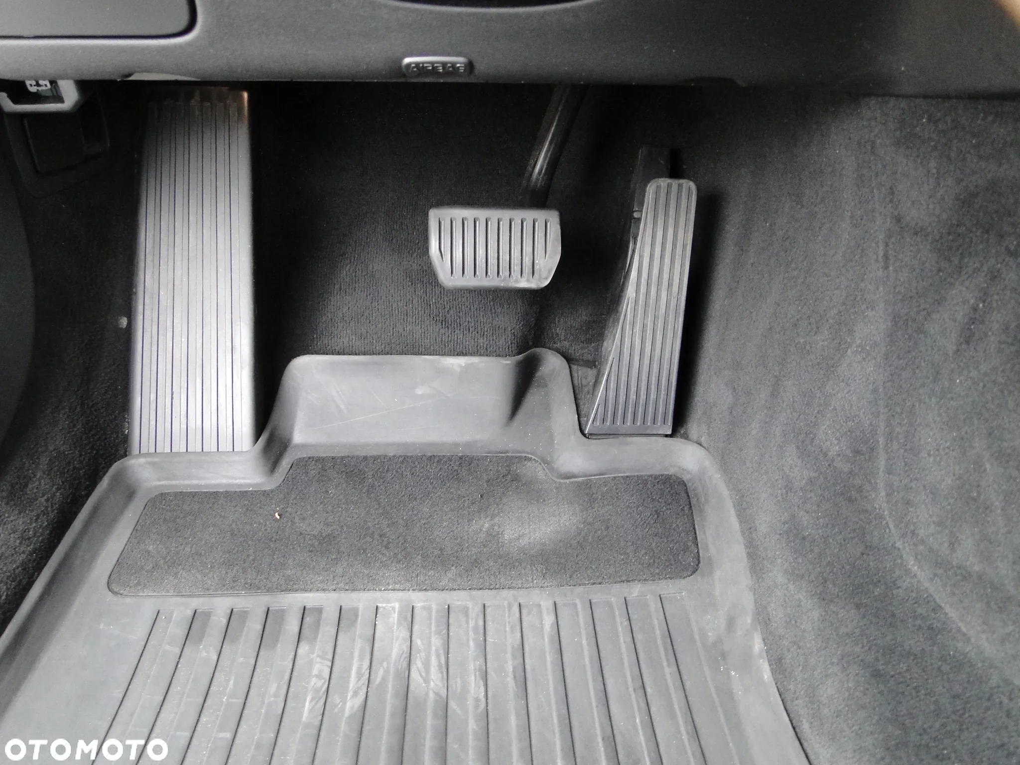 Volvo V90 D4 Momentum Pro - 40