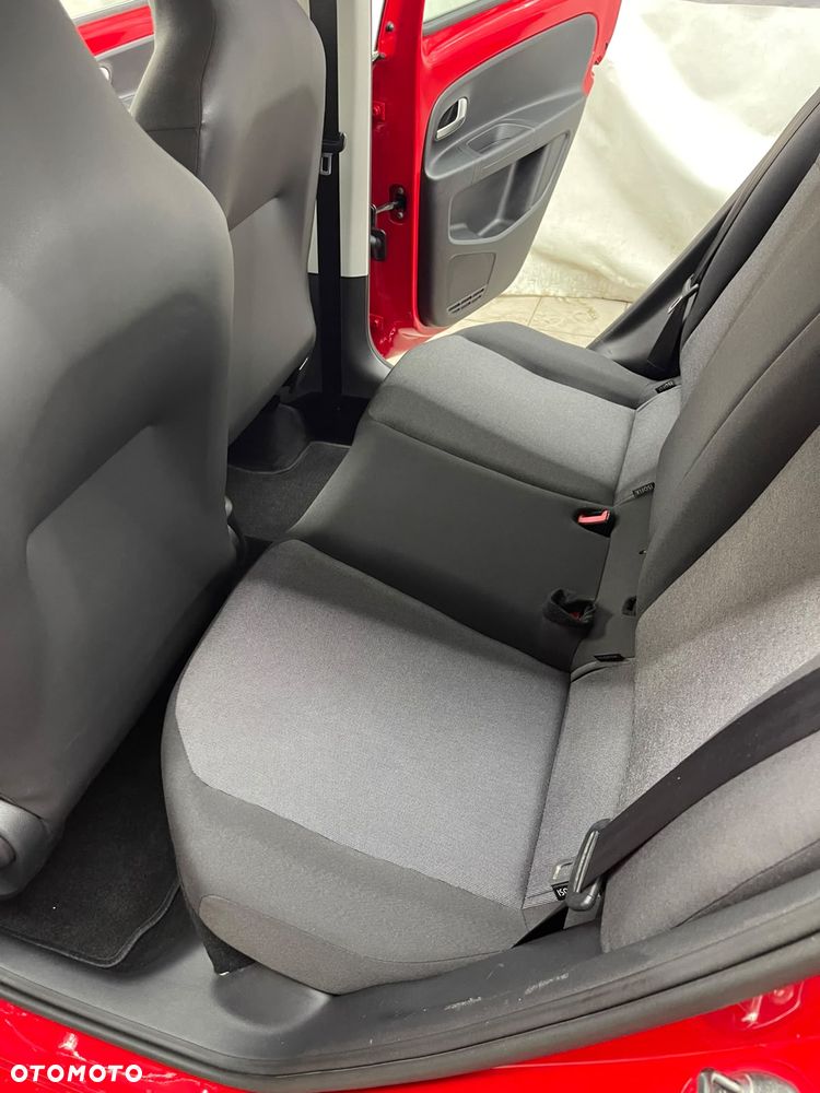 Volkswagen up! Standard - 22