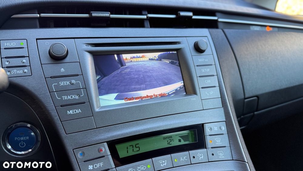 Toyota Prius 1.8 HSD Active - 19