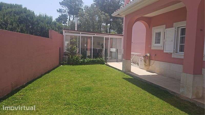 Moradia T4 Remodelada Vale Fetal, Charneca da Caparica - Grande imagem: 4/11