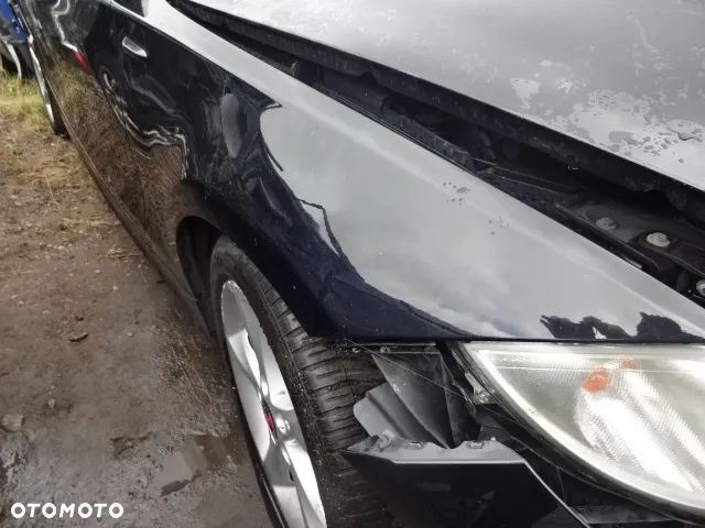 Prawy błotnik BMW E87 Schwarz 2 668/9 5-drzwi - 2