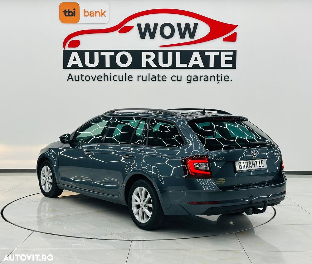 Skoda Octavia Combi 1.6 TDI DSG Premium Edition - 4