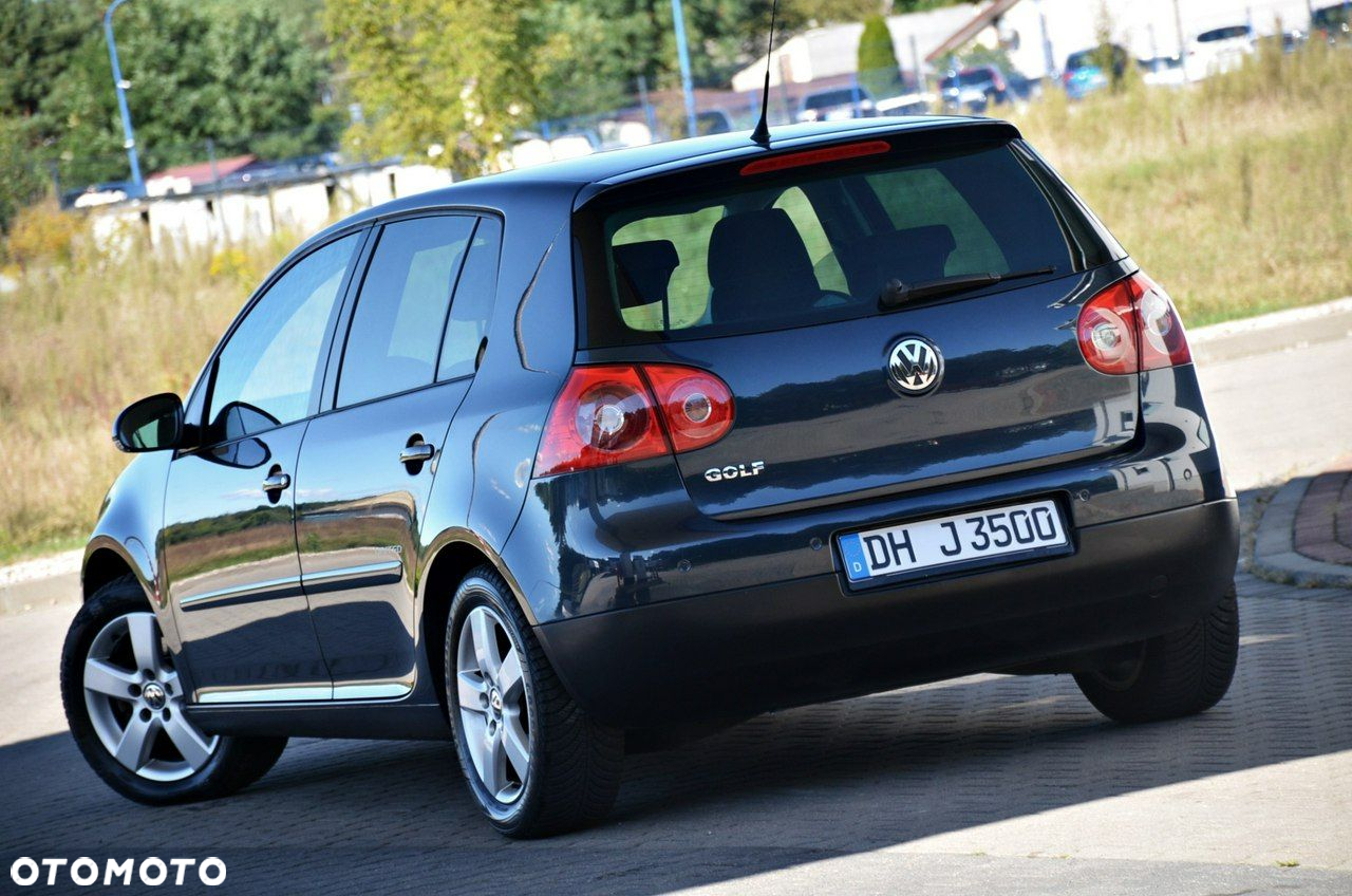 Volkswagen Golf - 11