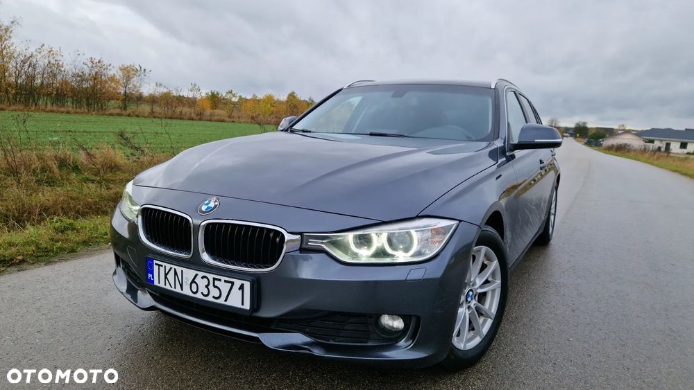 BMW Seria 3 320d Touring Luxury Line - 4