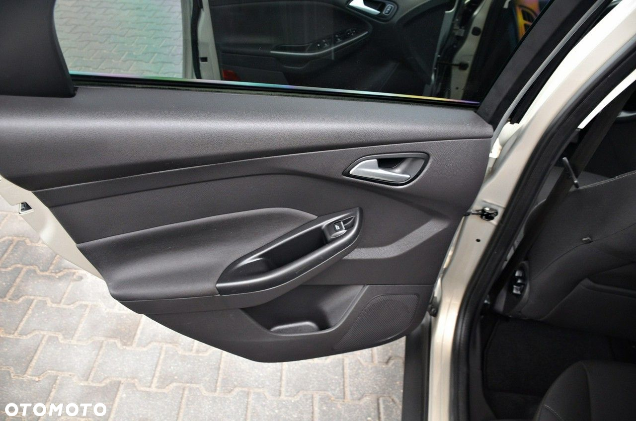 Ford Focus - 18