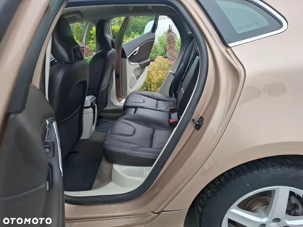 Volvo V40 D2 You - 19