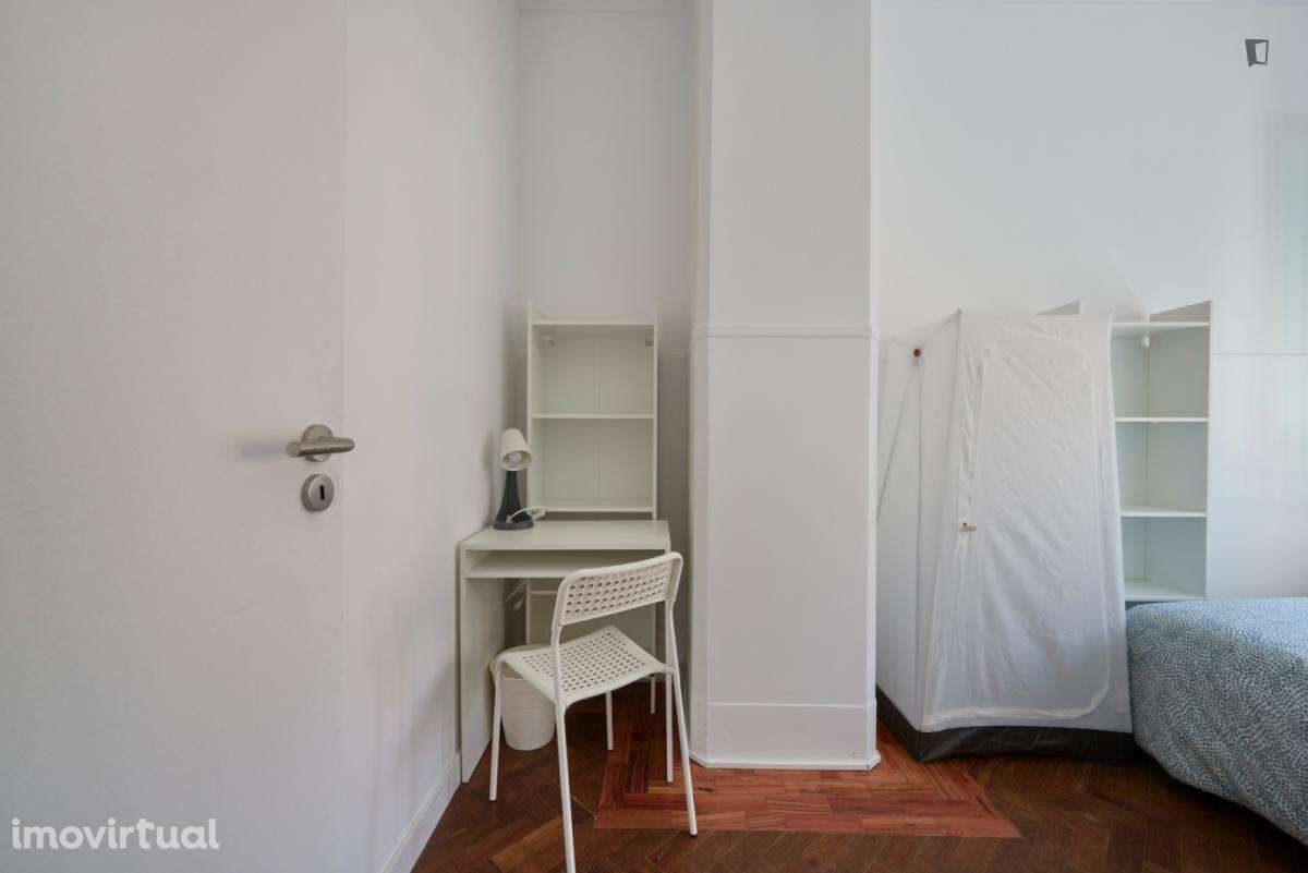 Quarto - localizado em Marquês de Pombal Lisbon - Grande imagem: 4/12