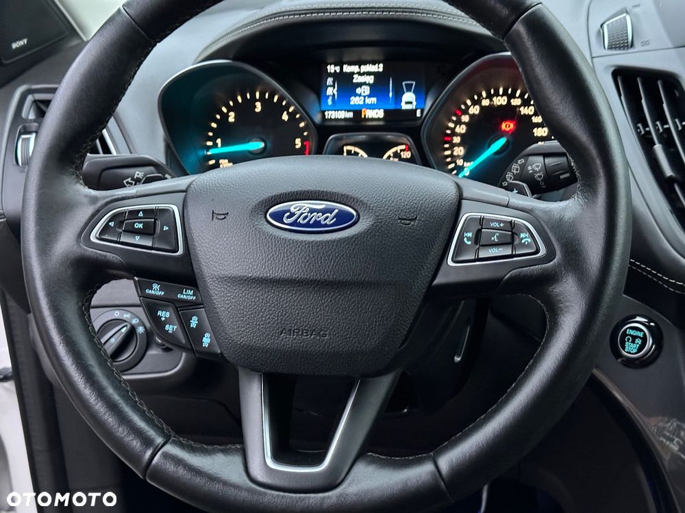 Ford Kuga 2.0 TDCi 4x4 Vignale - 36