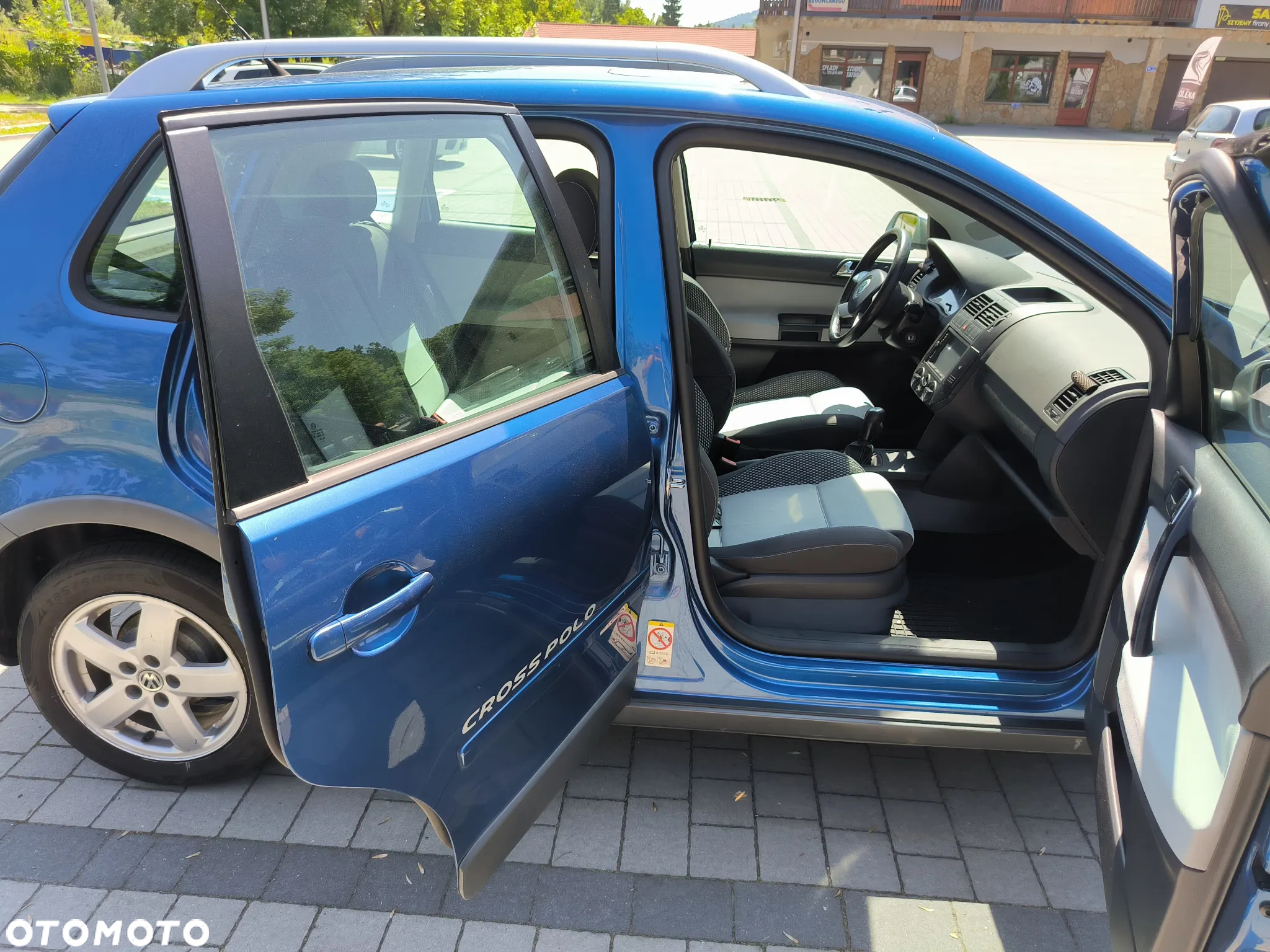 Volkswagen Polo 1.4 TDI Comfortline - 9