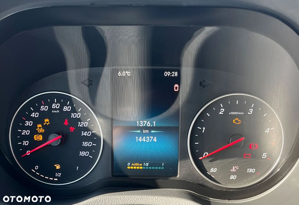 Mercedes-Benz Sprinter - 16