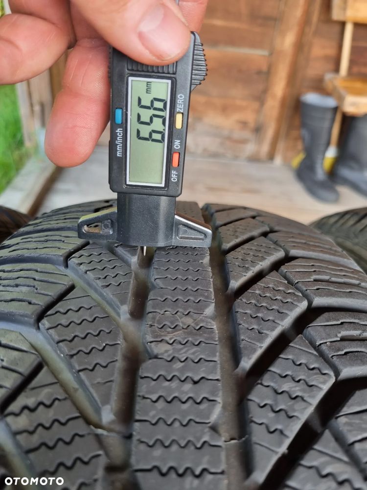 Opony Semperit Master-Grip 2 215/60R17 96H 2021r, 4x6,5mm bdb stan - 8