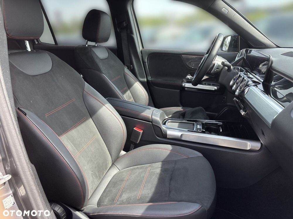 Mercedes-Benz GLB - 19