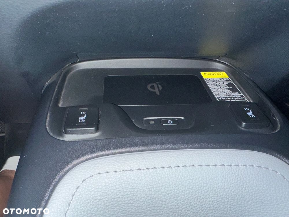Toyota Corolla 2.0 Hybrid Executive - 19