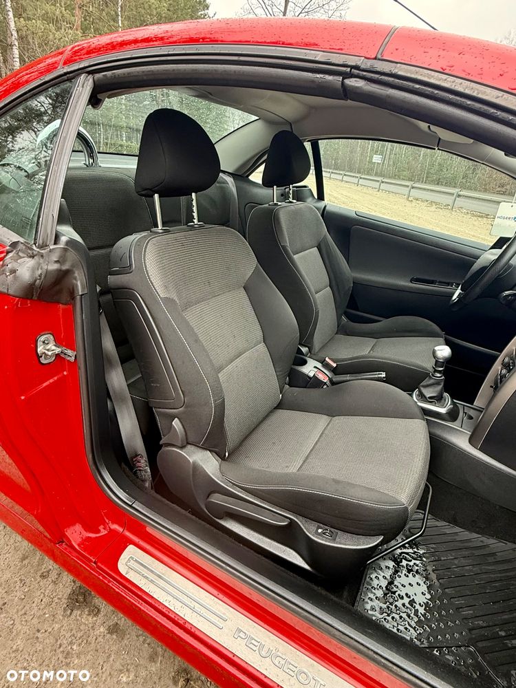 Peugeot 207 CC 1.6 HDi Premium - 23