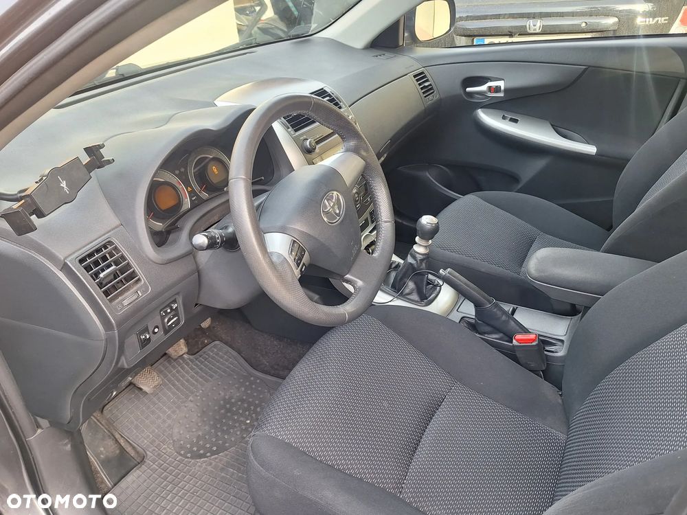 Toyota Corolla 1.6 Prestige - 11