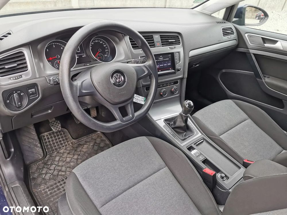 Volkswagen Golf - 9