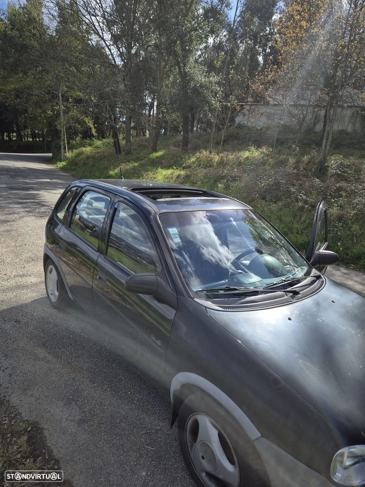 Opel Corsa 1.2 CDX - 4