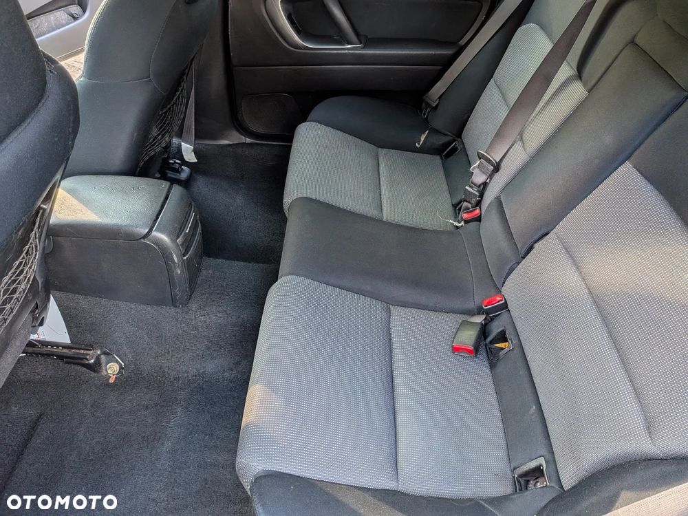 Subaru Legacy 2.0i MT - 7