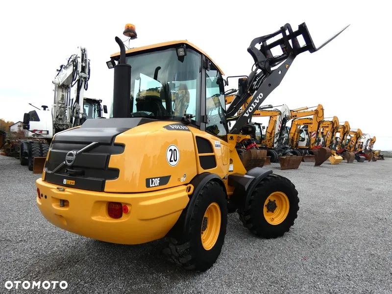 Volvo L20F Z Niemiec / Tylko 2.300mtg / Stan Idealny / - 40