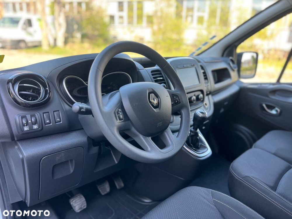 Renault Trafic - 12