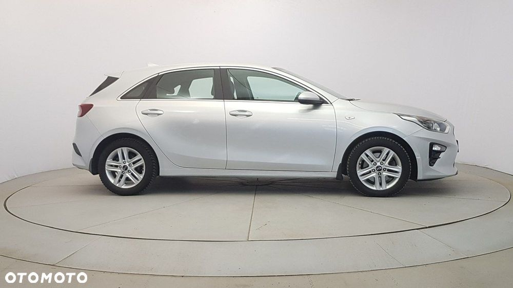 Kia Ceed - 8