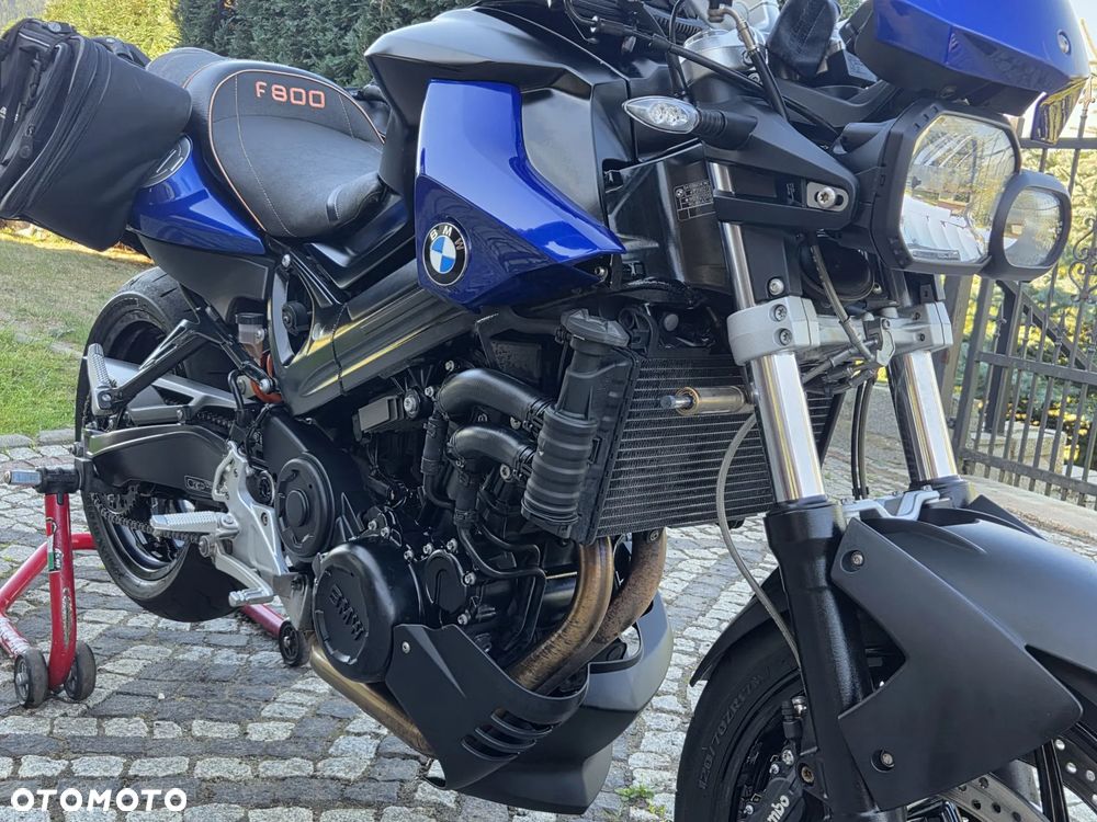 BMW F - 28