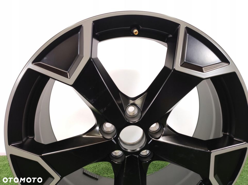 FELGA AUDI Q3 83A 7 x 19 ET43 83A071499 - 2