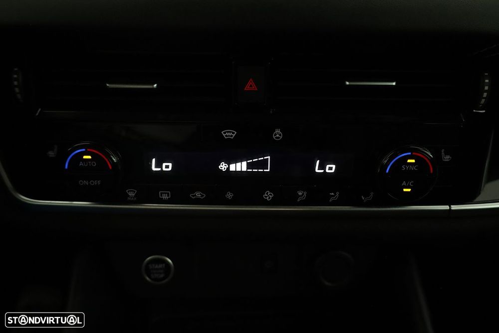 Nissan Qashqai 1.3 DIG-T N-Connecta LED Xtronic - 13