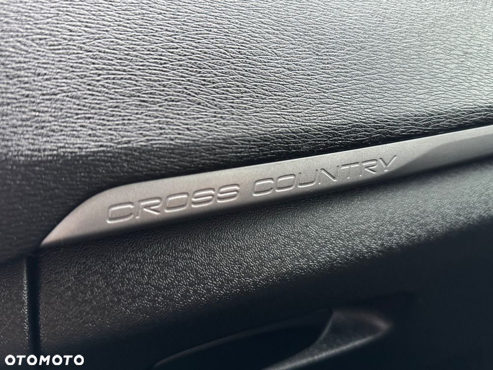 Volvo V40 Cross Country - 23