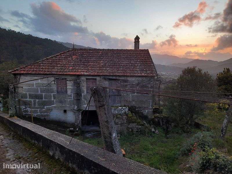 Casa para restauro - Grande imagem: 4/8