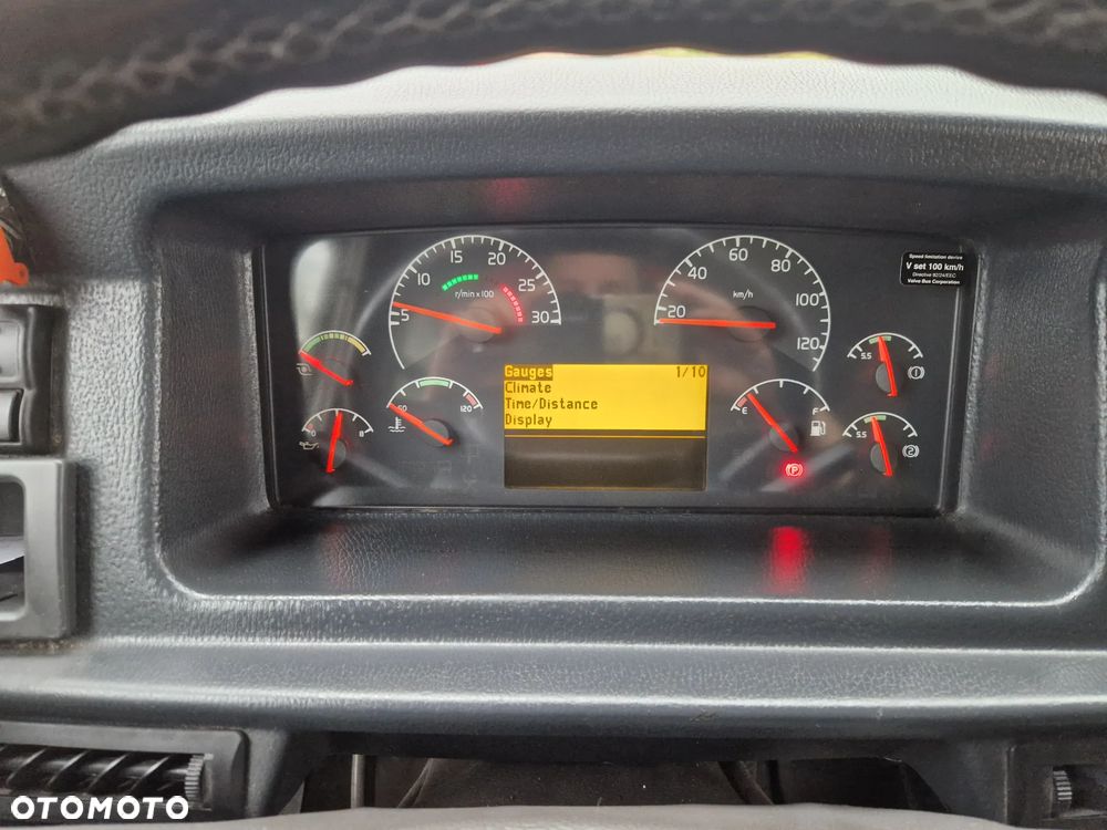 Volvo 8700 - 13