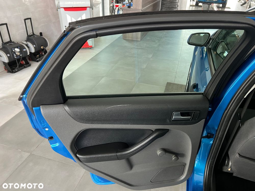 Ford Focus 1.6 TDCi DPF Ambiente - 21