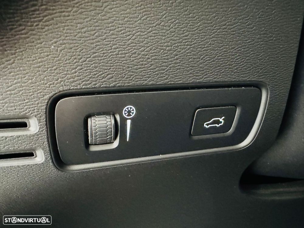 Volvo XC 40 1.5 T2 Momentum Core - 20