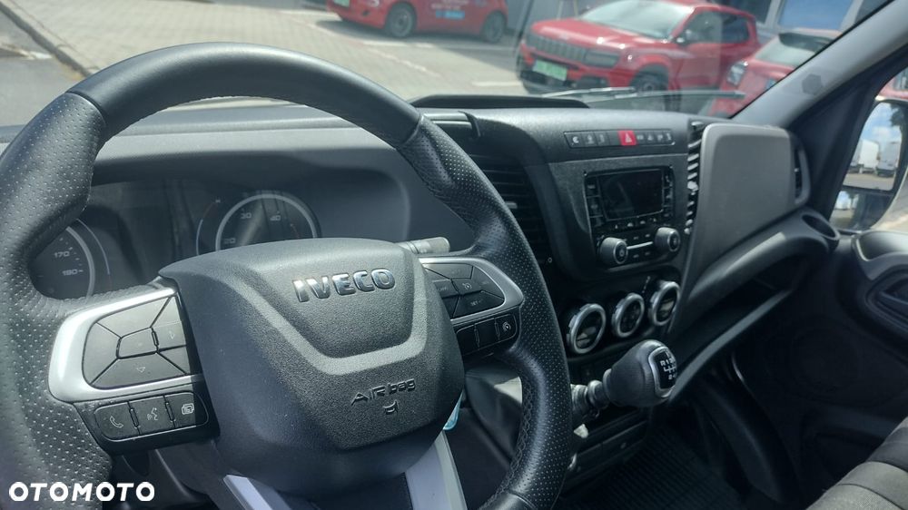 Iveco DAILY furgon 18m3 35S18 manual ASO serwisowany - 14