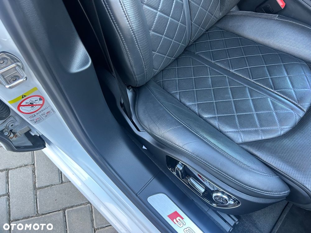 Audi S8 Plus 4.0 TFSI Quattro - 24