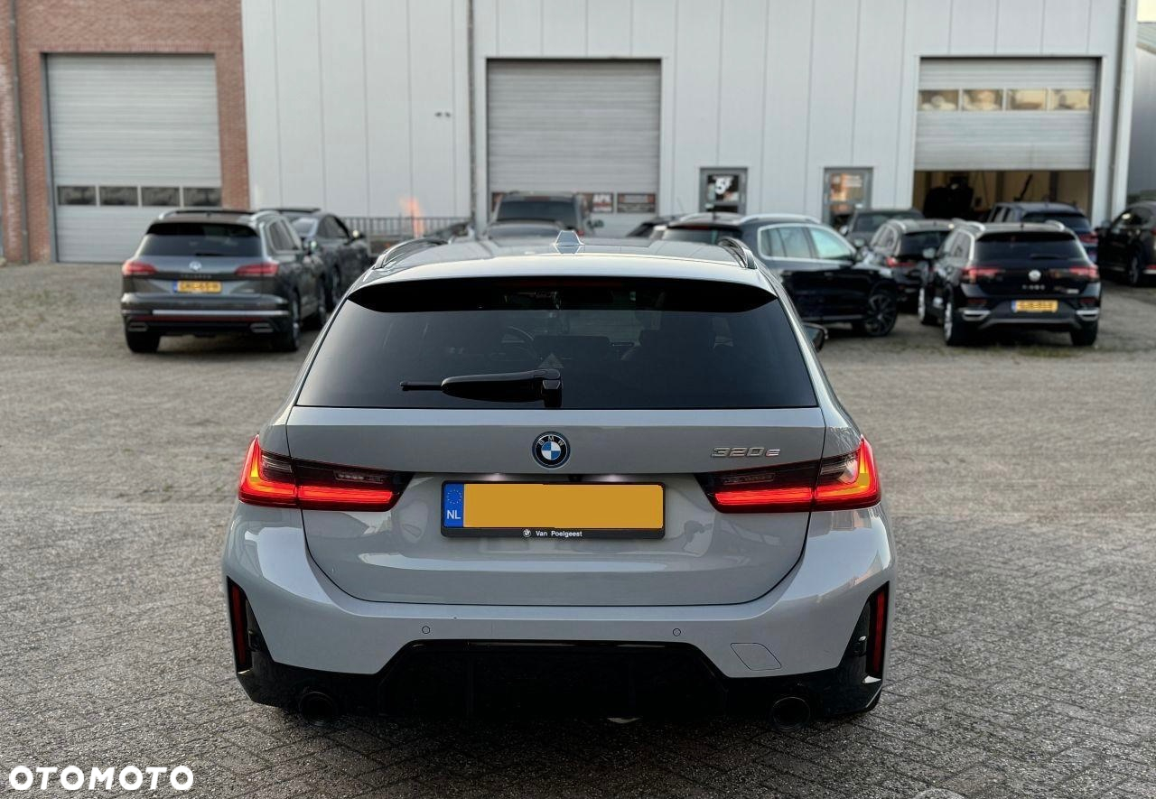 BMW Seria 3 330e PHEV sport - 8