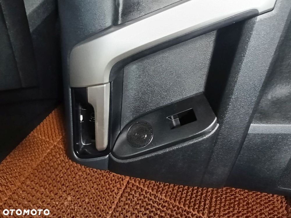 TOYOTA LAND CRUISER 150 18-24r Kanapy Fotele Boczki Tunel - 11